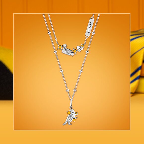 2021 Harry Potter Hufflepuff House pride Candle Mug with Necklace Charmed Aroma - Picture 4 of 7